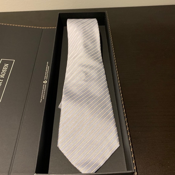 Armani Collezioni tie - Picture 2 of 3